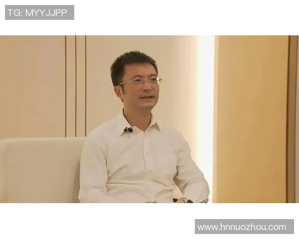 黄伟专访：从青涩少年到足球明星的心路历程回顾