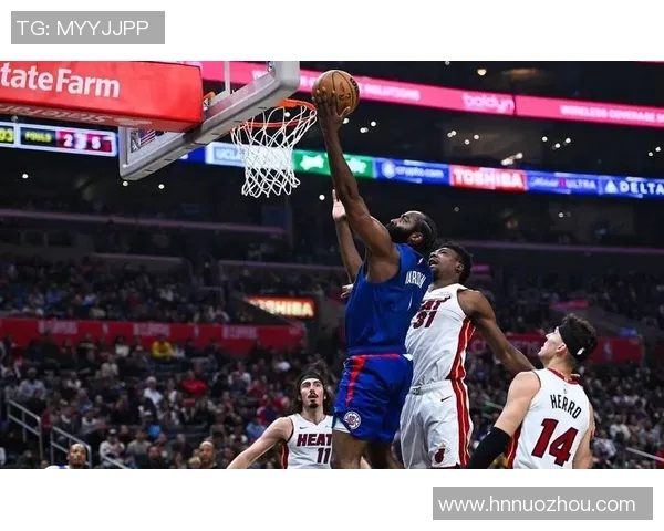 热火与快船精彩对决回顾2月8日比赛录像分析与精彩瞬间分享