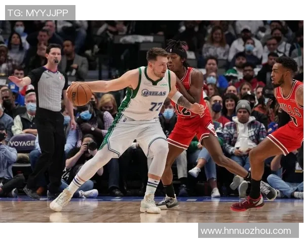 猛龙与独行侠激战正酣NBA赛场精彩瞬间回顾与分析